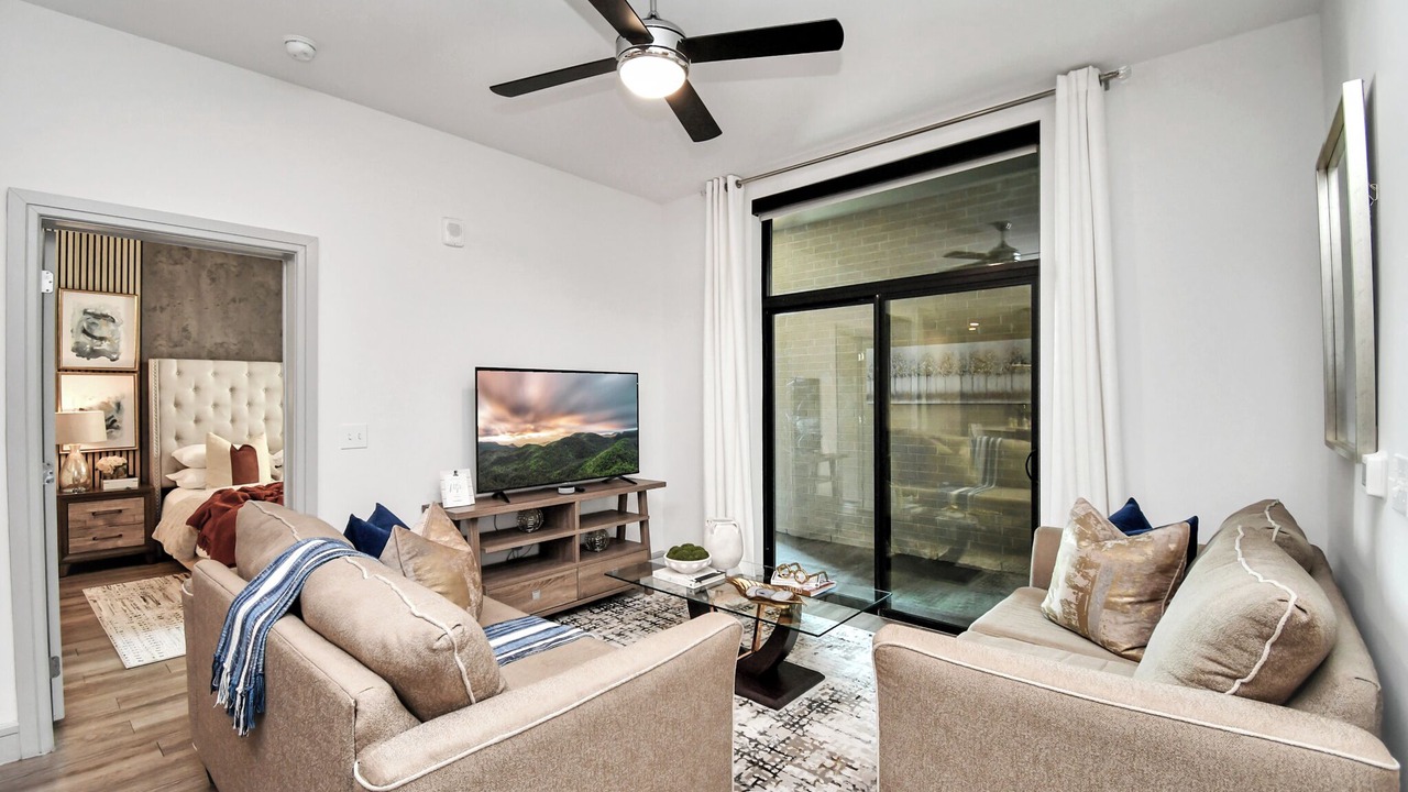 Photo of Livingroom in Braeswood Place
