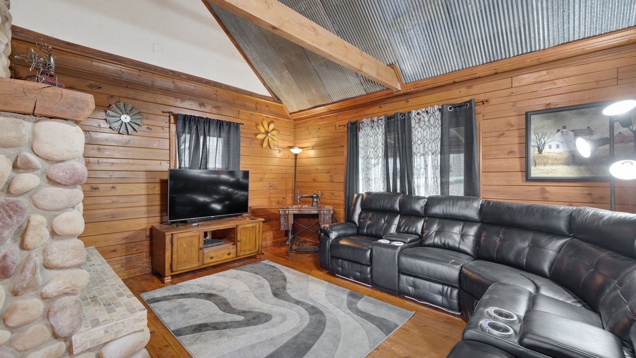 Photo of Livingroom in Doe Run
