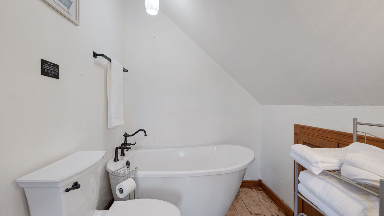Photo of Bathroom in Doe Run