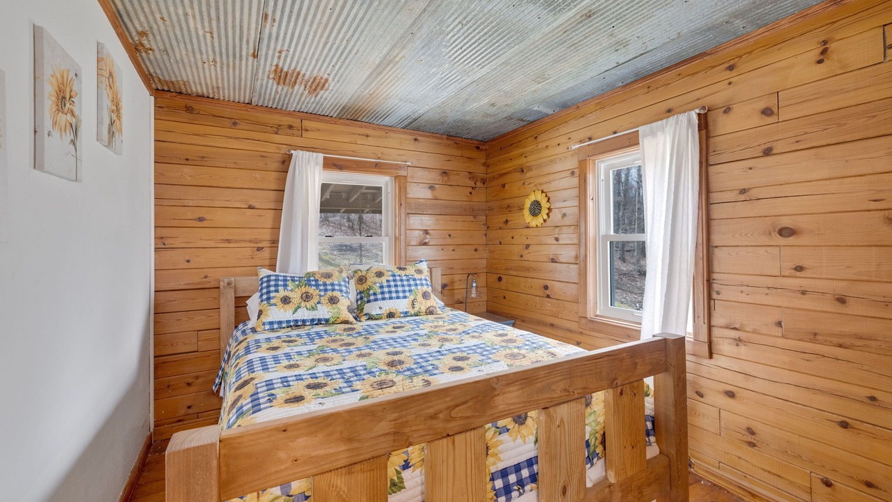 Photo of Bedroom in Doe Run