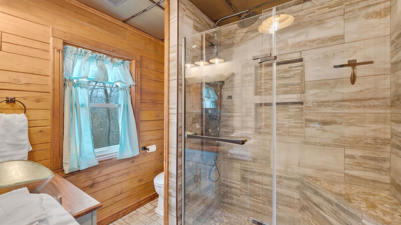 Photo of Bathroom in Doe Run