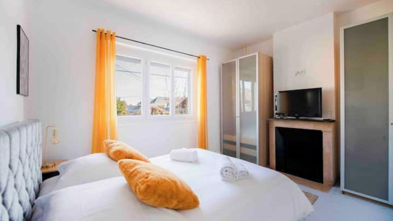 Photo of Bedroom in Orleans