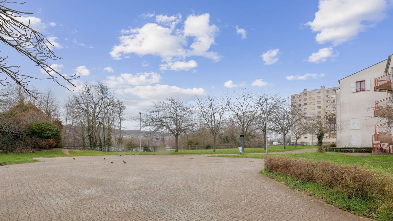 Photo of Outdoor in Mantes-la-Jolie