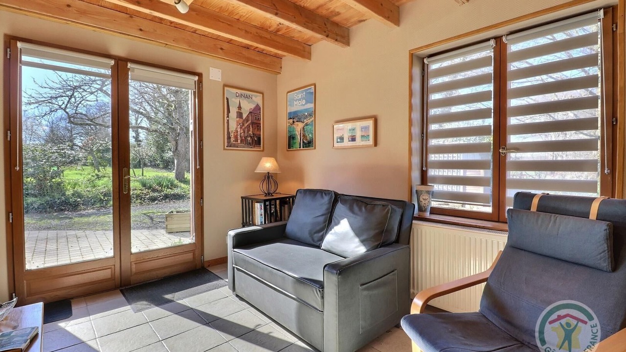 Photo of Livingroom in Marcille-Raoul