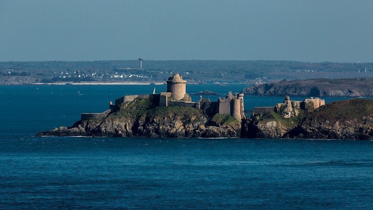 Photo of Others in Frehel