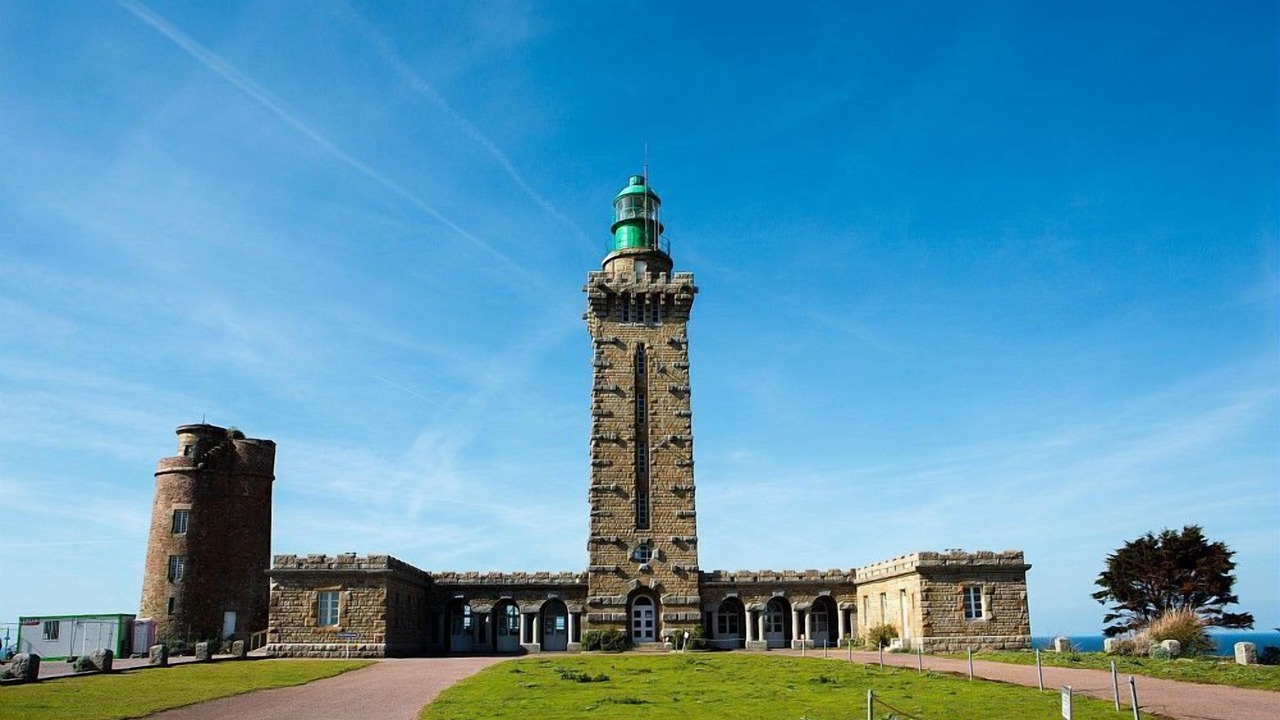 Photo of Others in Frehel