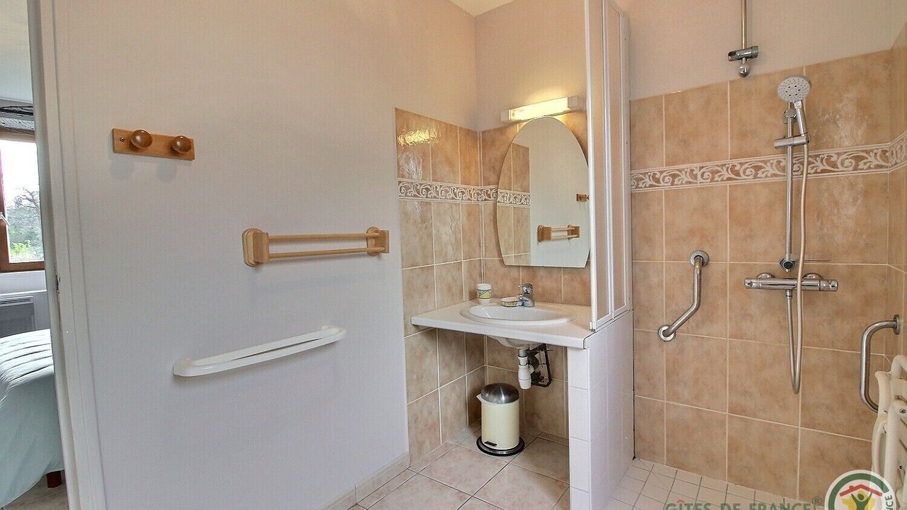 Photo of Bathroom in Frehel