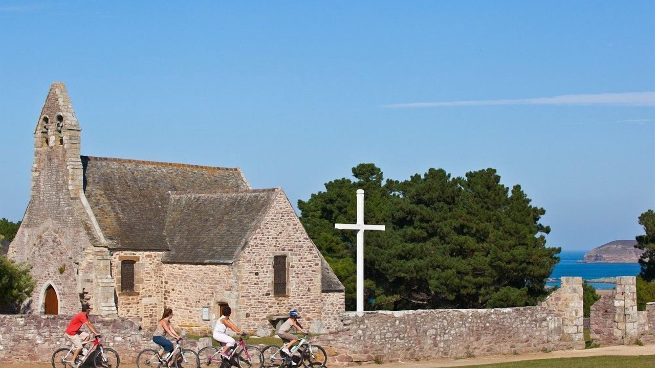 Photo of Others in Frehel