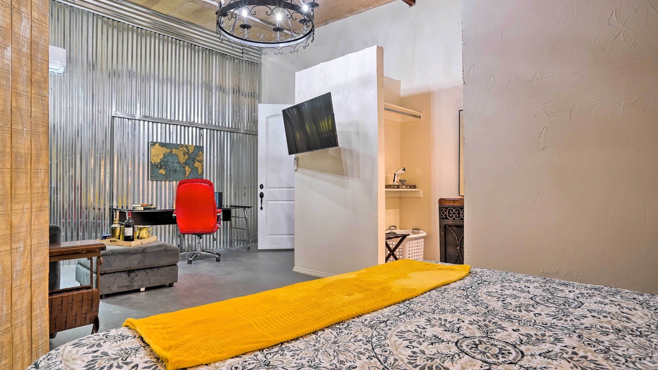 Photo of Bedroom in Western Division