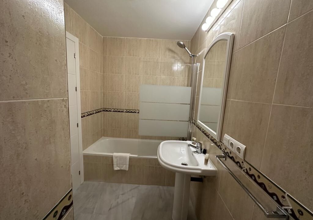 Photo of Bathroom in Urbanizacion Hacienda las Chapas