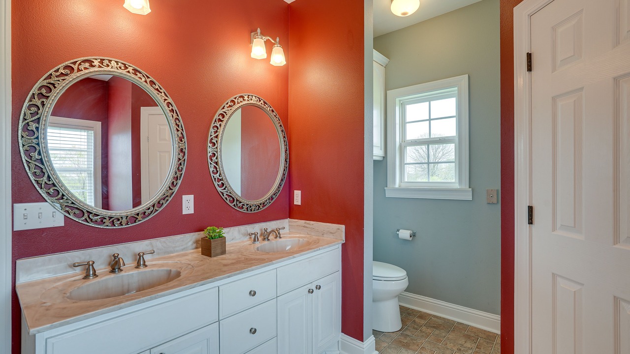 Photo of Bathroom in Lawson
