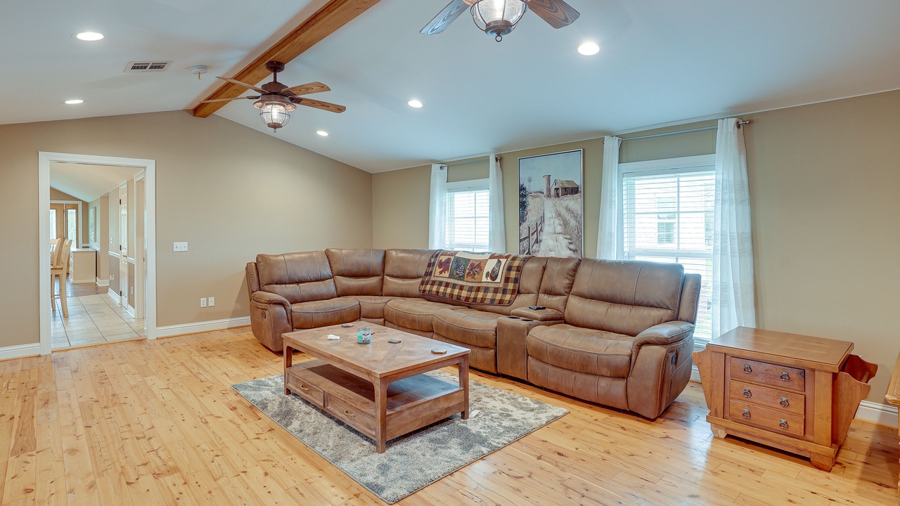 Photo of Livingroom in Lawson