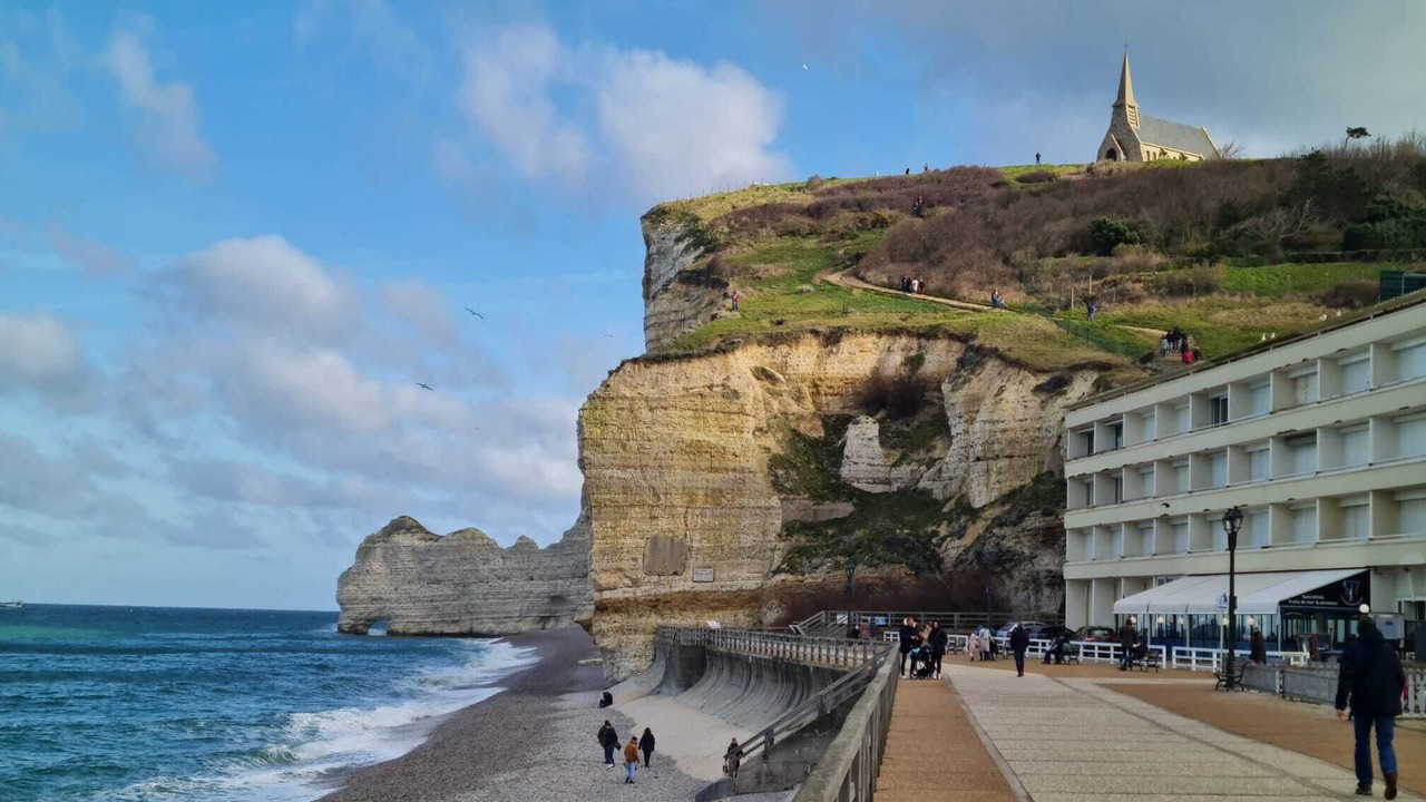 Photo of Others in Etretat