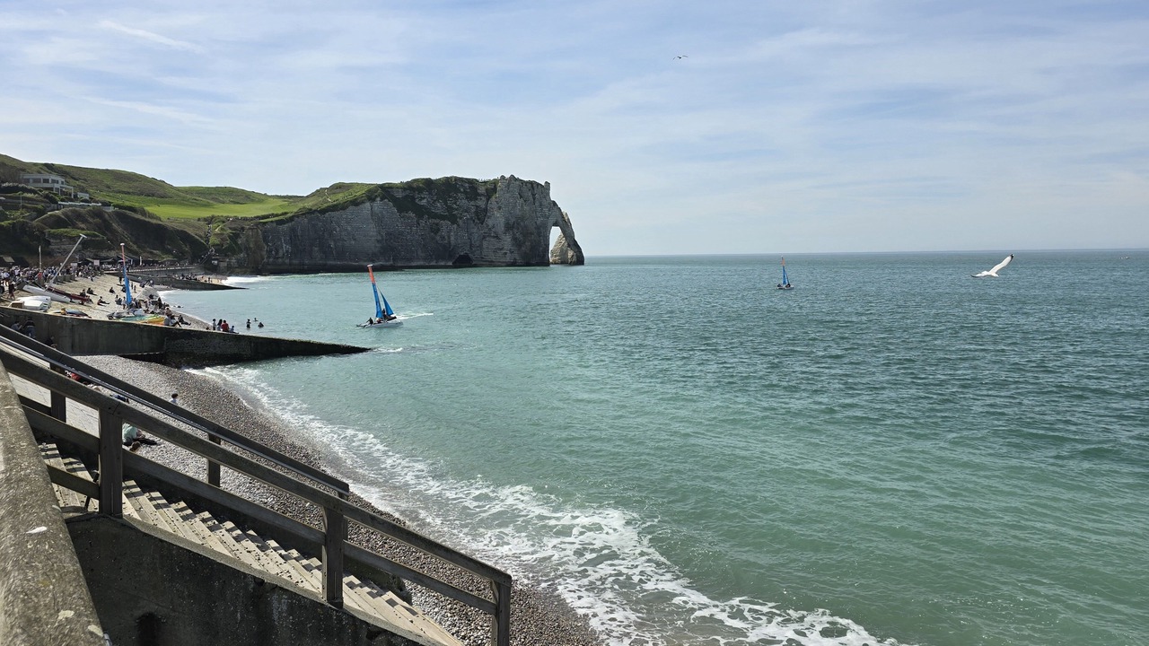 Photo of Others in Etretat