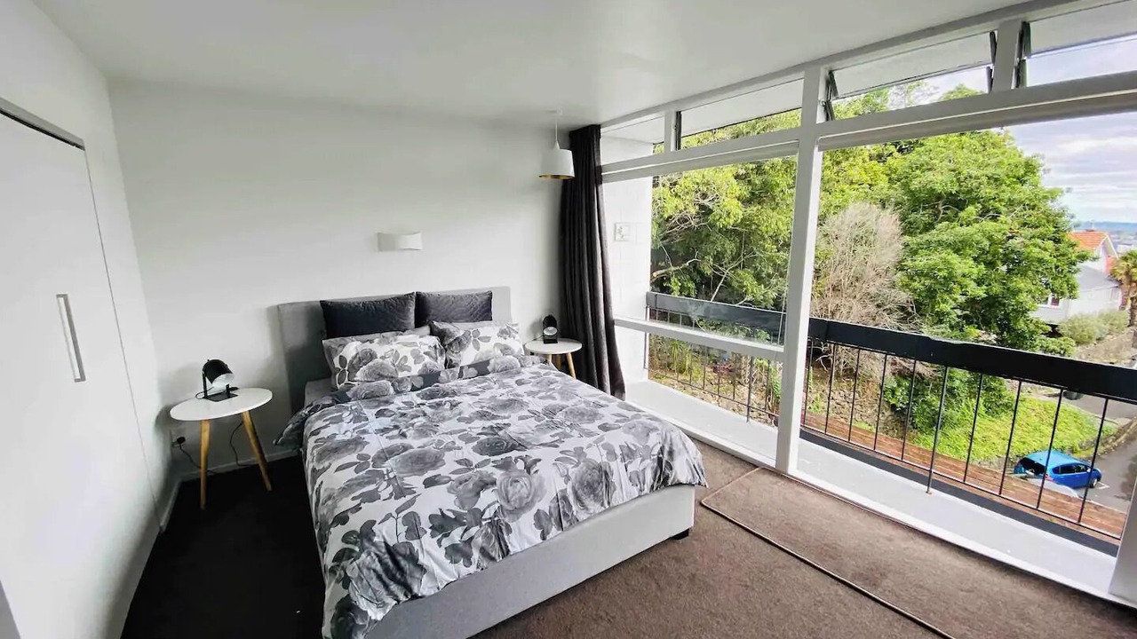 Photo of Others in Mount Eden