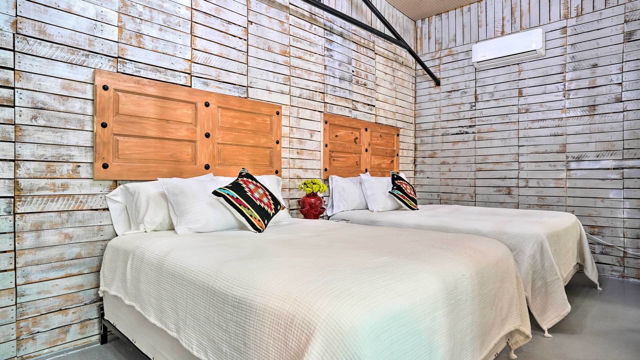 Photo of Bedroom in Western Division