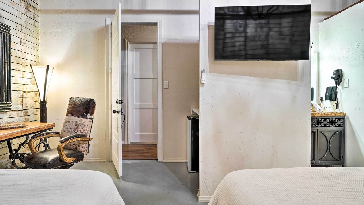 Photo of Bedroom in Western Division
