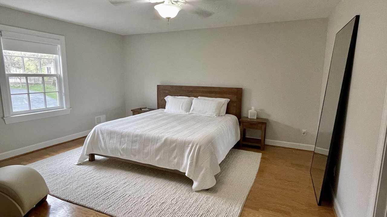 Photo of Bedroom in Indian Hills