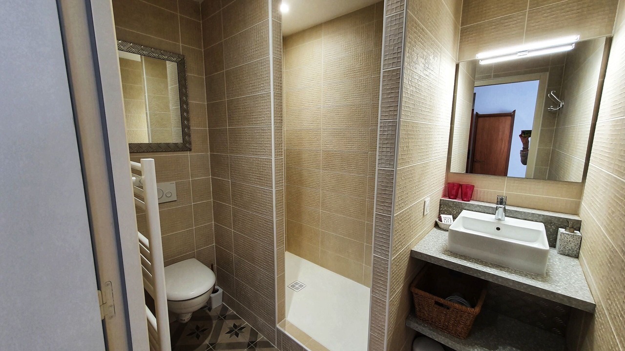 Photo of Bathroom in La Charite-sur-Loire