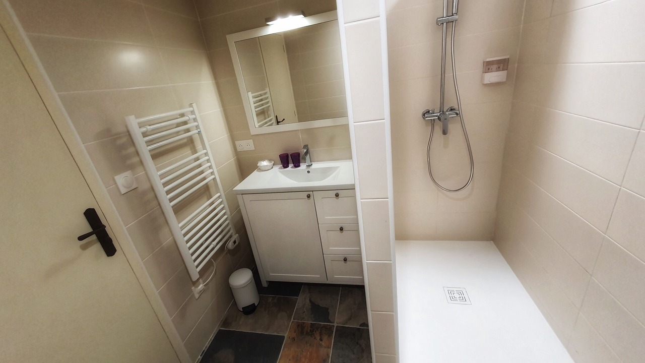 Photo of Bathroom in La Charite-sur-Loire