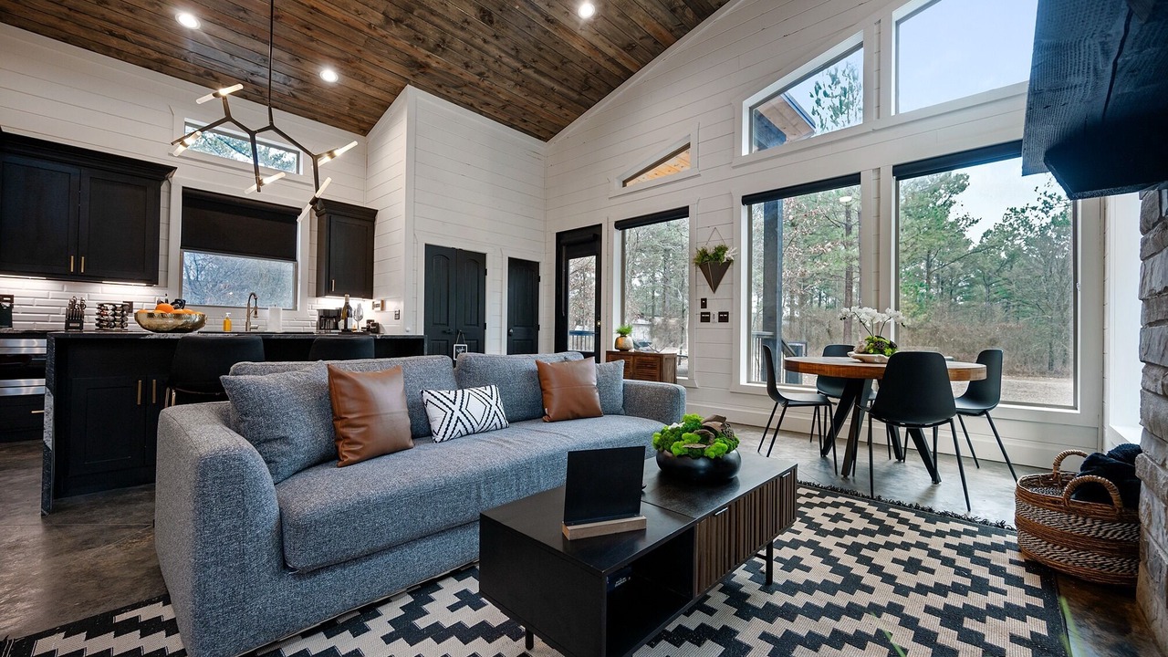 Photo of Livingroom in Pickens