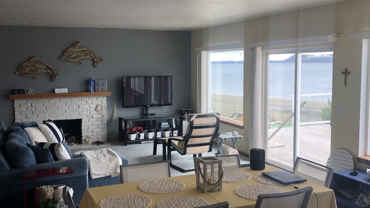 Photo of Livingroom in Lakebay