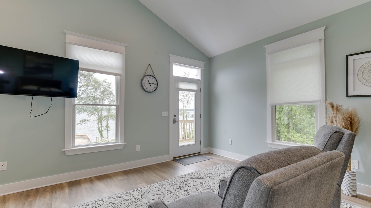 Photo of Livingroom in Cobbs Creek