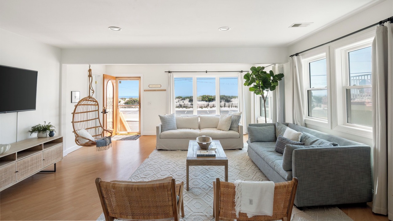 Photo of Livingroom in Ortley Beach