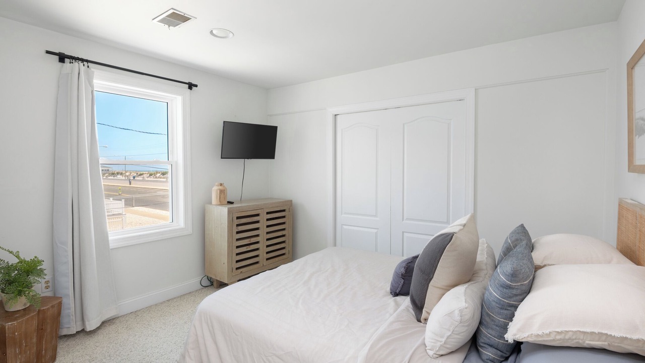 Photo of Bedroom in Ortley Beach
