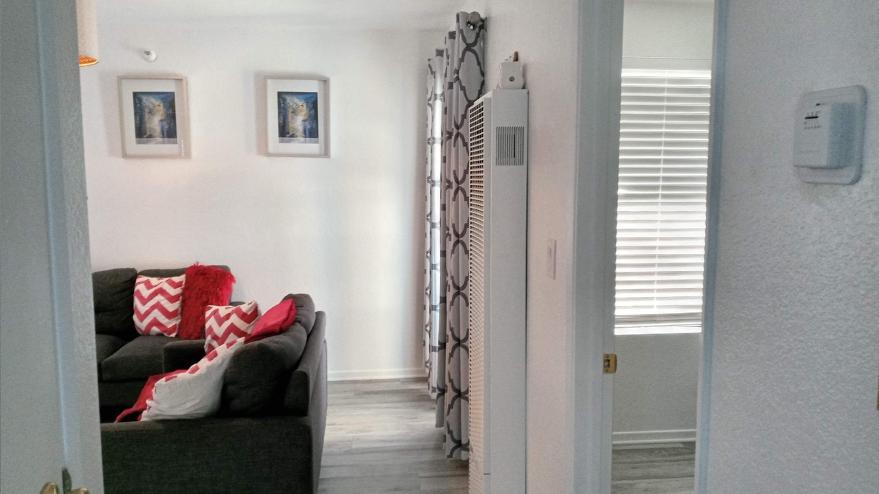 Photo of Livingroom in Hawthorne