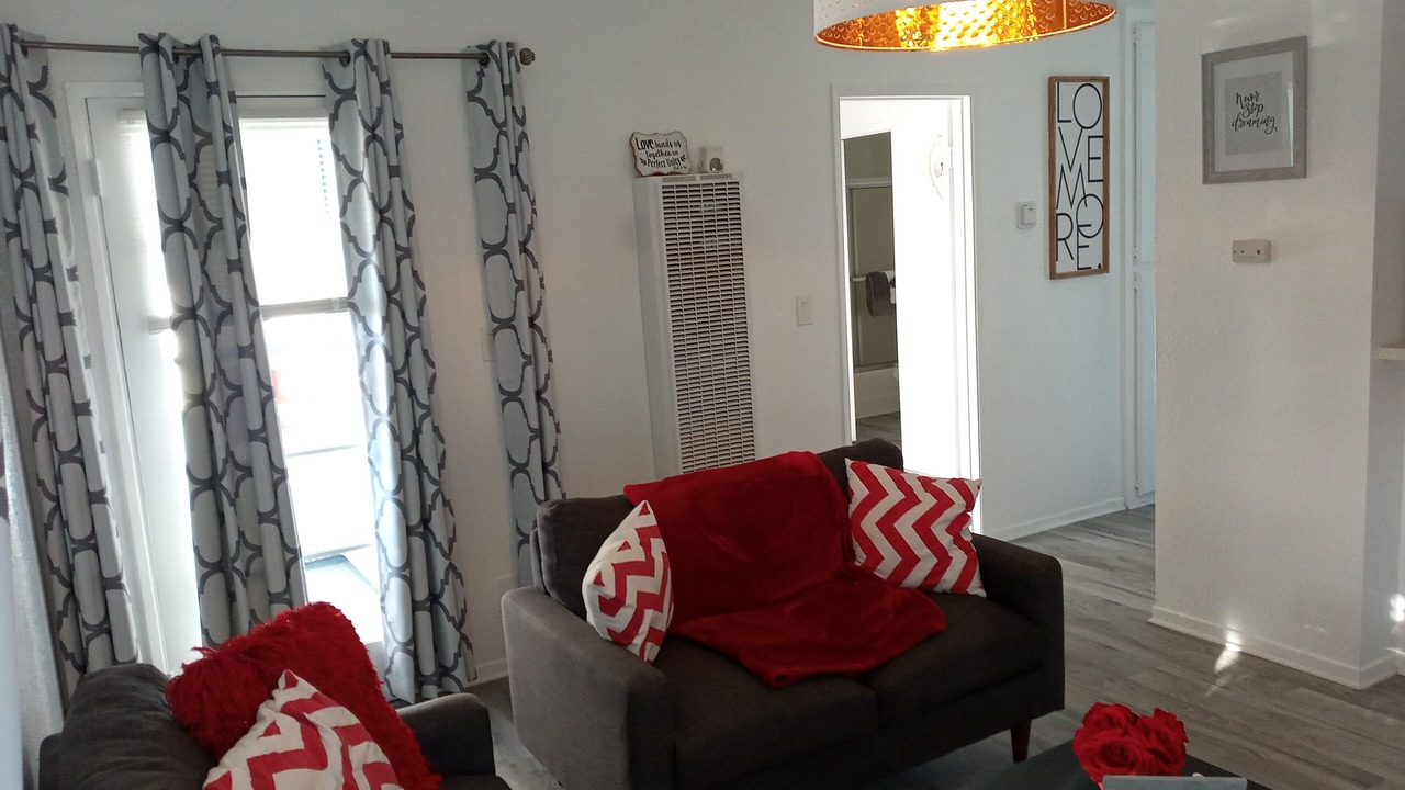 Photo of Livingroom in Hawthorne
