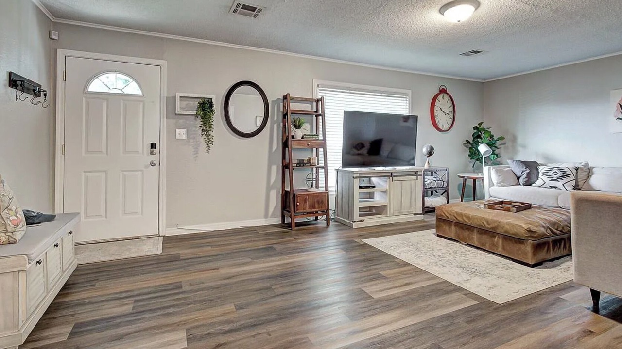 Photo of Livingroom in Enid