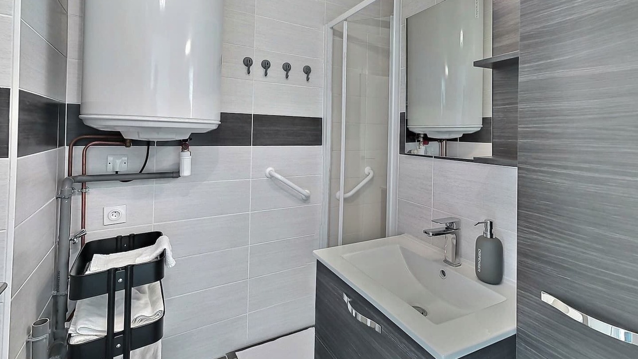 Photo of Bathroom in Troyes