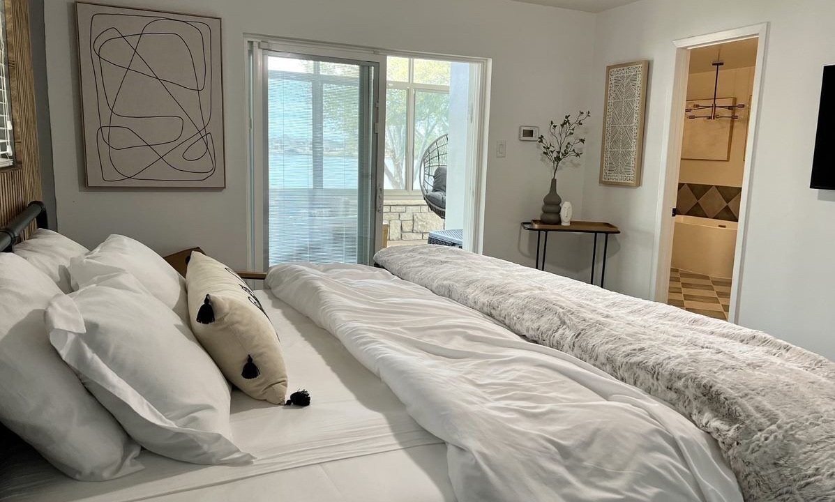 Photo of Bedroom in Granbury