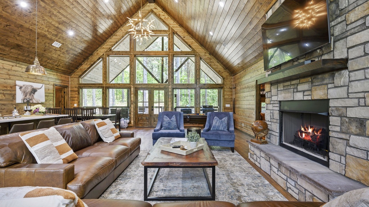 Photo of Livingroom in Hochatown
