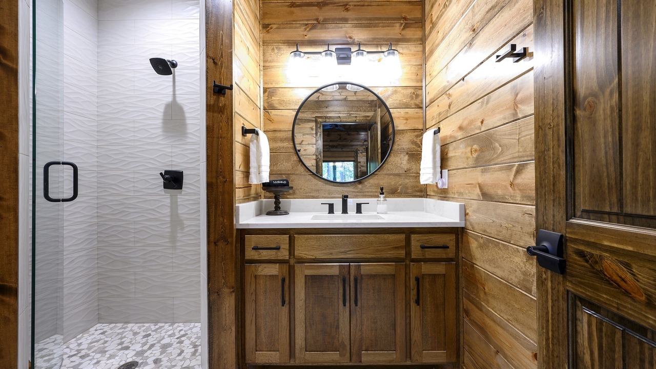 Photo of Bathroom in Hochatown