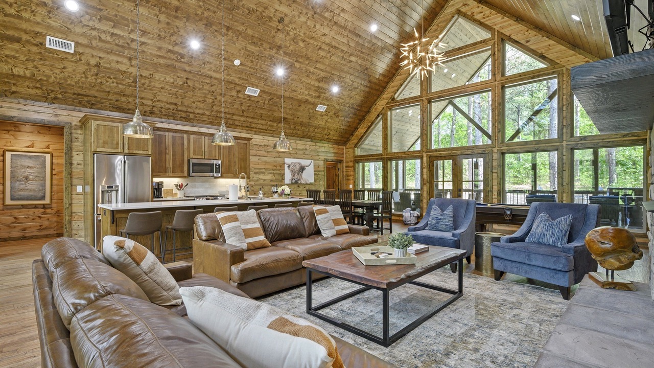 Photo of Livingroom in Hochatown