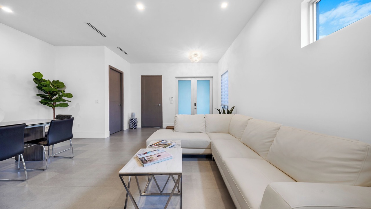 Photo of Livingroom in Southwest Coconut Grove