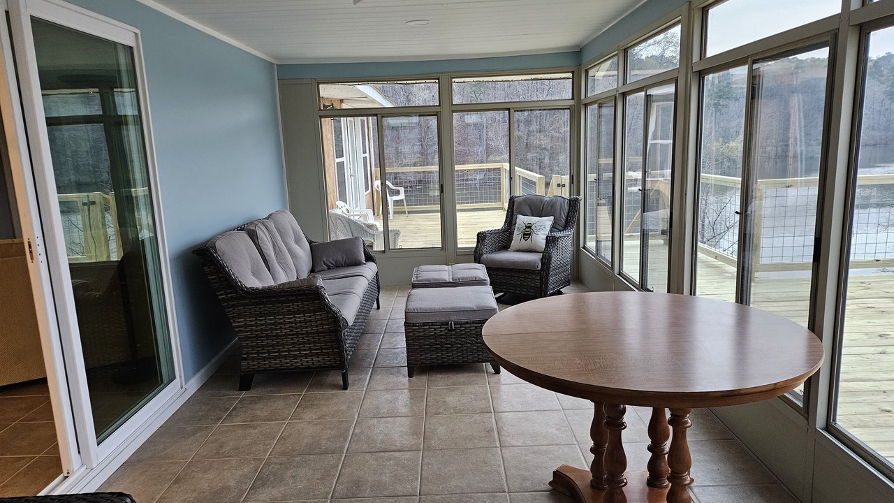 Photo of Bedroom in Titus