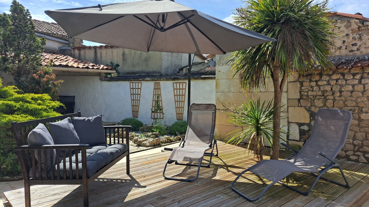 Photo of Patio Balcony in Saint-Jean-d'Angely