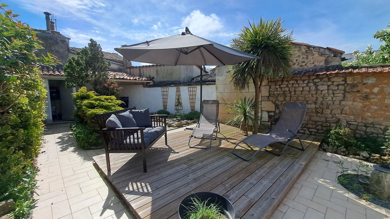 Photo of Patio Balcony in Saint-Jean-d'Angely