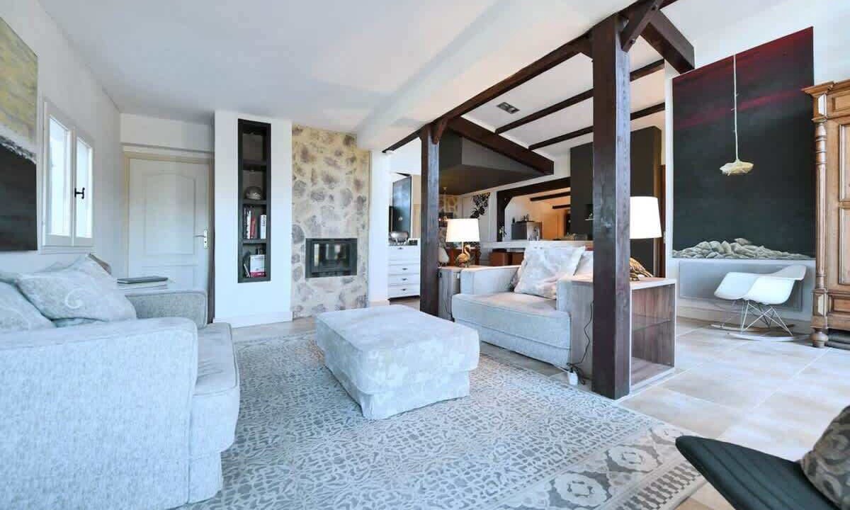 Photo of Others in Belvezet