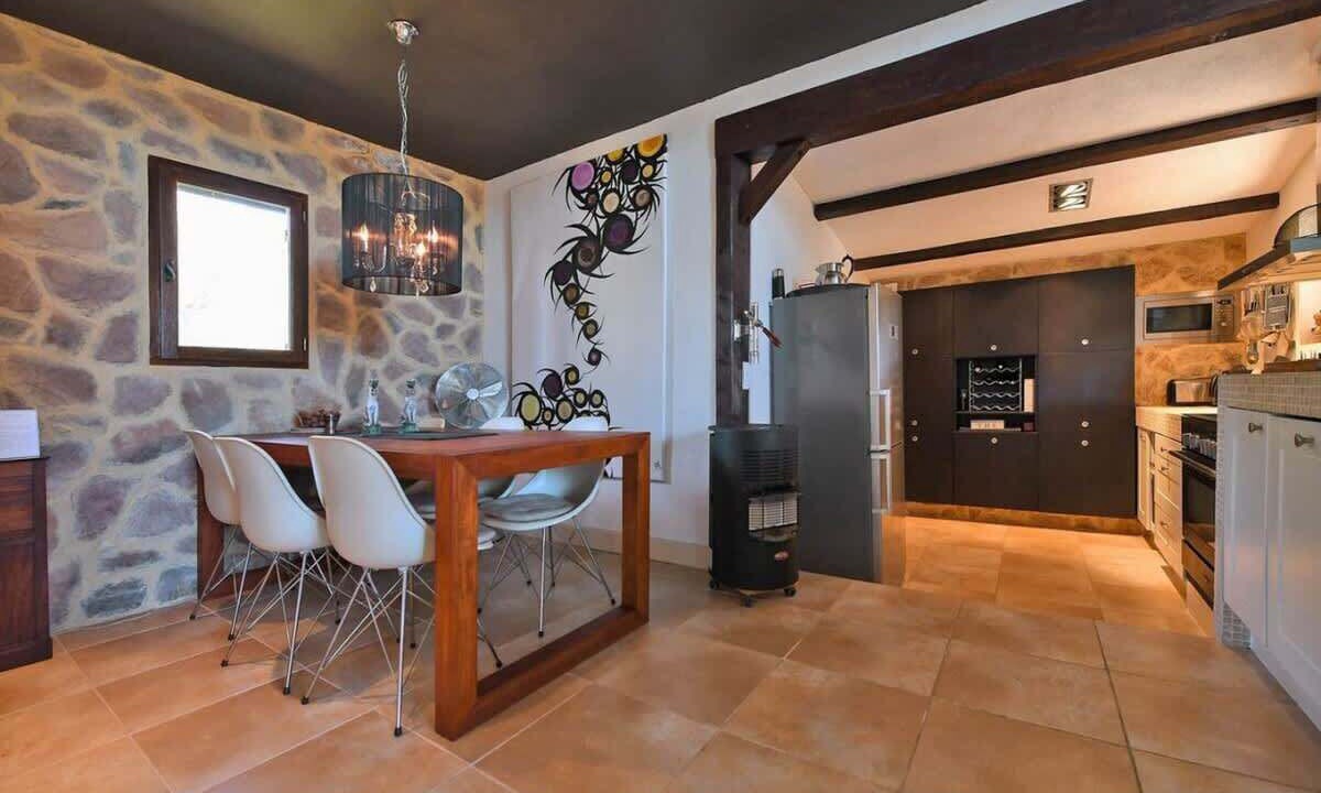 Photo of Others in Belvezet