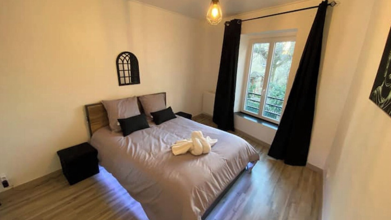 Photo of Bedroom in Bourgoin-Jallieu