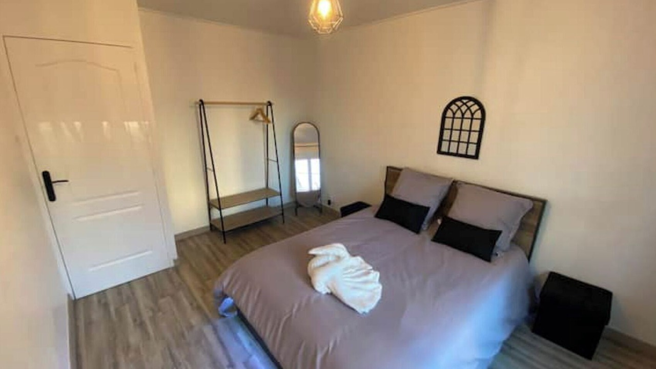 Photo of Bedroom in Bourgoin-Jallieu