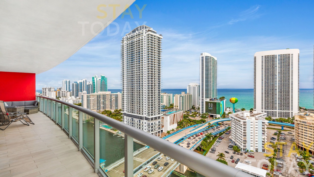 Photo of Outdoor in Hallandale Beach