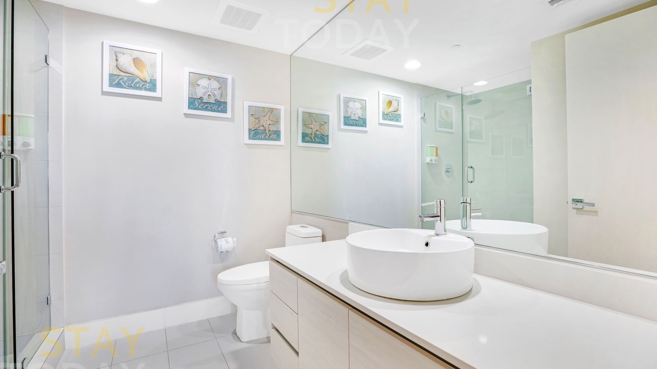 Photo of Bathroom in Hallandale Beach