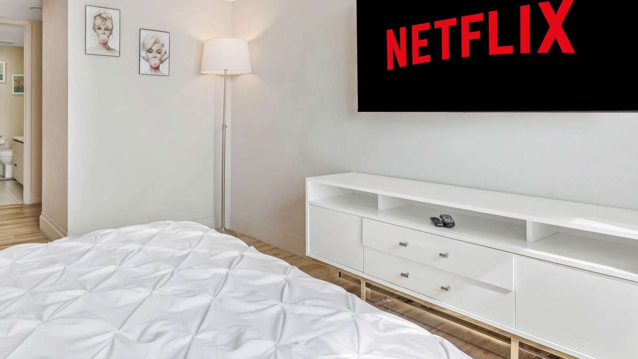 Photo of Bedroom in Hallandale Beach