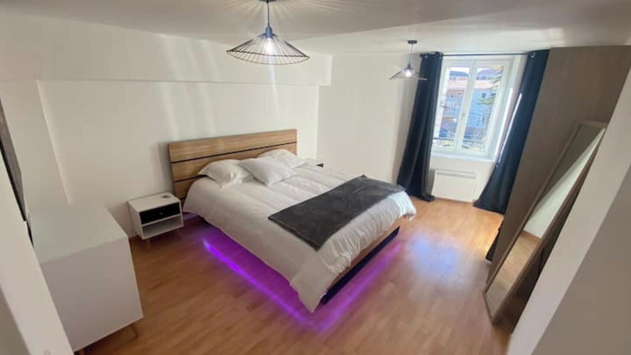 Photo of Bedroom in Bourgoin-Jallieu
