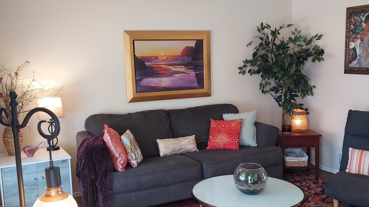 Photo of Livingroom in Walnut Grove